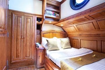 Stateroom 4 Lower Deck