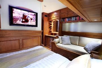 Stateroom 2 & 3 Lower Deck